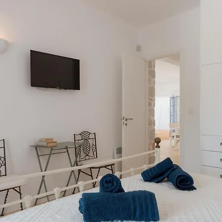 Persephone Holiday home