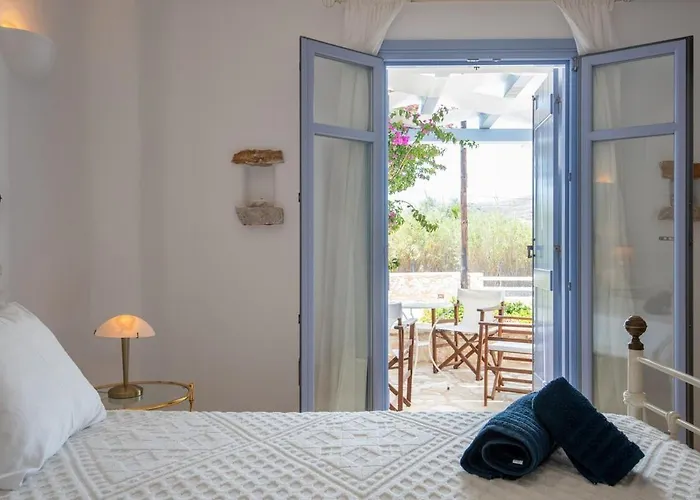 Persephone Livadia (Paros)